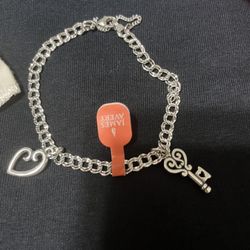 James Avery