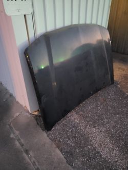 2005 Chevy Silverado Hood And Headlights