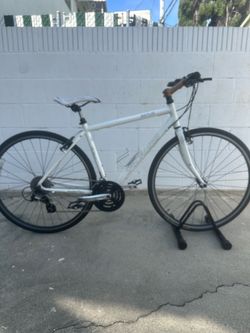 Specialized sirrus hybrid road bike