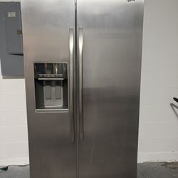Refrigerator 