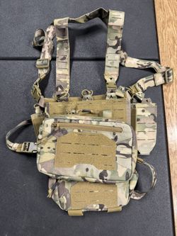 Tactical Gear (pouches, vest, rig, Etc)