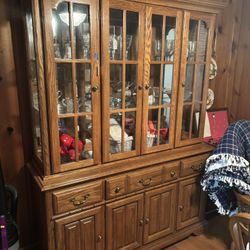 China Cabinet With Matching Table