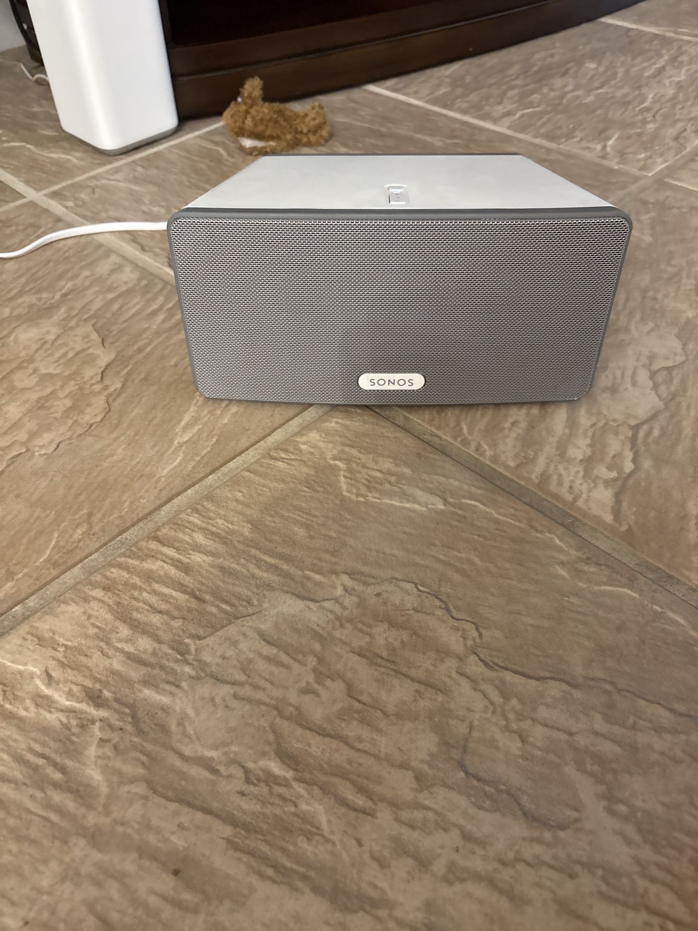 Sonos Play:3 (model S3) wireless speaker.