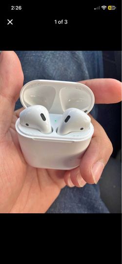 Apple AirPods with Charging Case