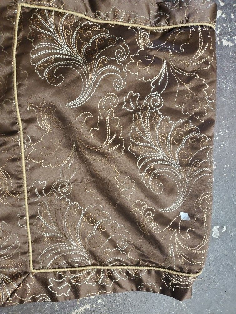 Brown Gold Threads Full /queen Comforter 2 Shams