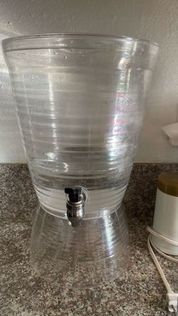 Clear Plastic Beverage Dispenser with Spigot