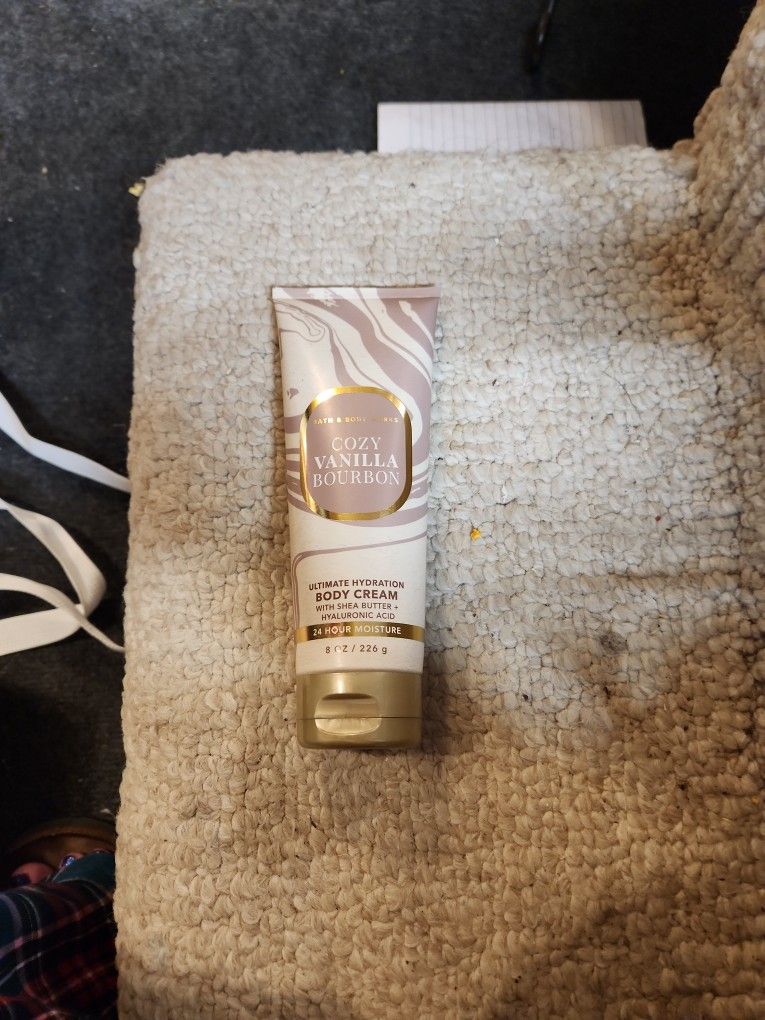 Cozy Vanilla Bourbon Bath And Body Works