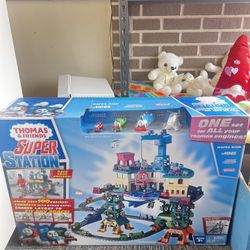 Super Station Train Vehicle Playset, New in Box