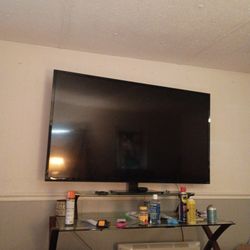 Vizio 70" Like New W Remote