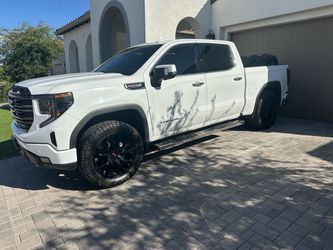 2023 GMC Sierra Denali
