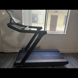 Peloton Tread for Sale in Long Beach CA OfferUp
