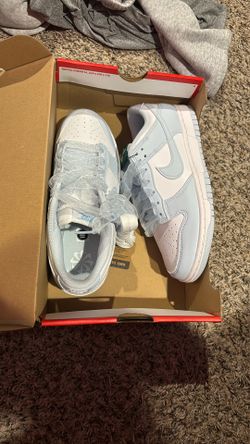 Nike Dunks (Women’s 8.5)