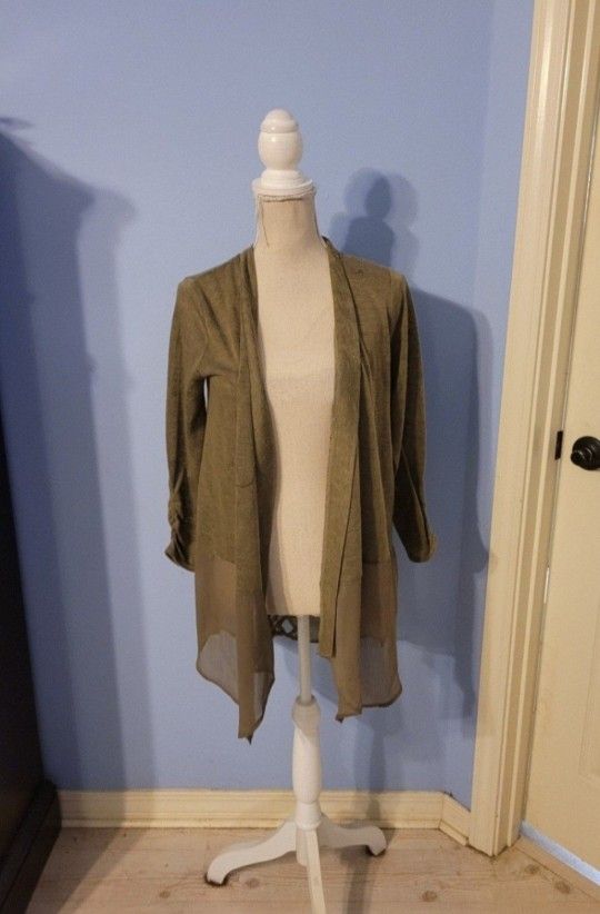 August Silk Medium Womens Sweater
