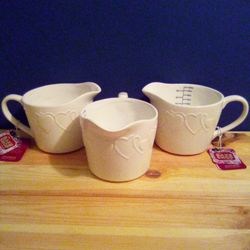 Large White Ceramic Measuring Jugs Holds 34 Fl Oz $6 Each 