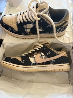 *Authentic Travis Scott Nike dunks men’s 9