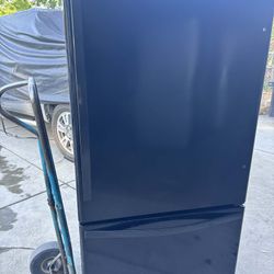 Whirlpool Refrigerator In Good Working Condition 