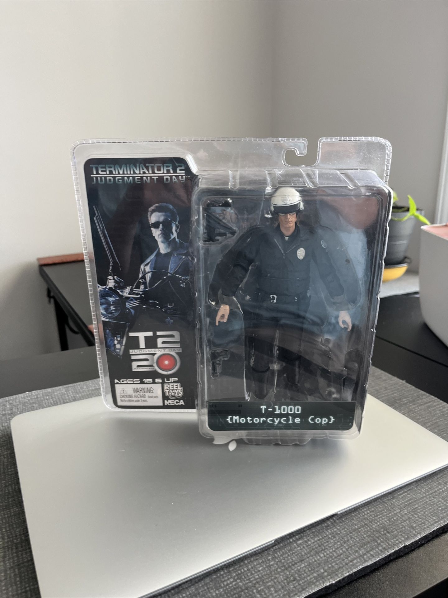 Terminator 2 Judgement Day T-1000 (Motorcycle Cop)