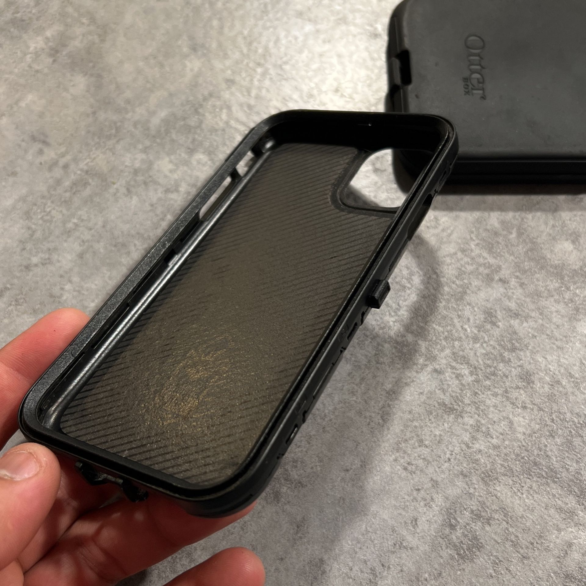 Otterbox Defender . iPhone 11 Base Phone ,