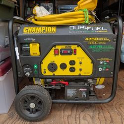 Champion Generator 3800 W  Dual Fuell