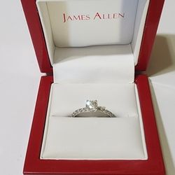 Engagement ring real Platinum and Diamonds