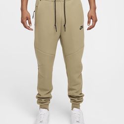 NEW Nike Sportswear Tech Fleece Men’s Joggers Neutral Olive Size SMALL, MEDIUM, & XL AVAILABLE
