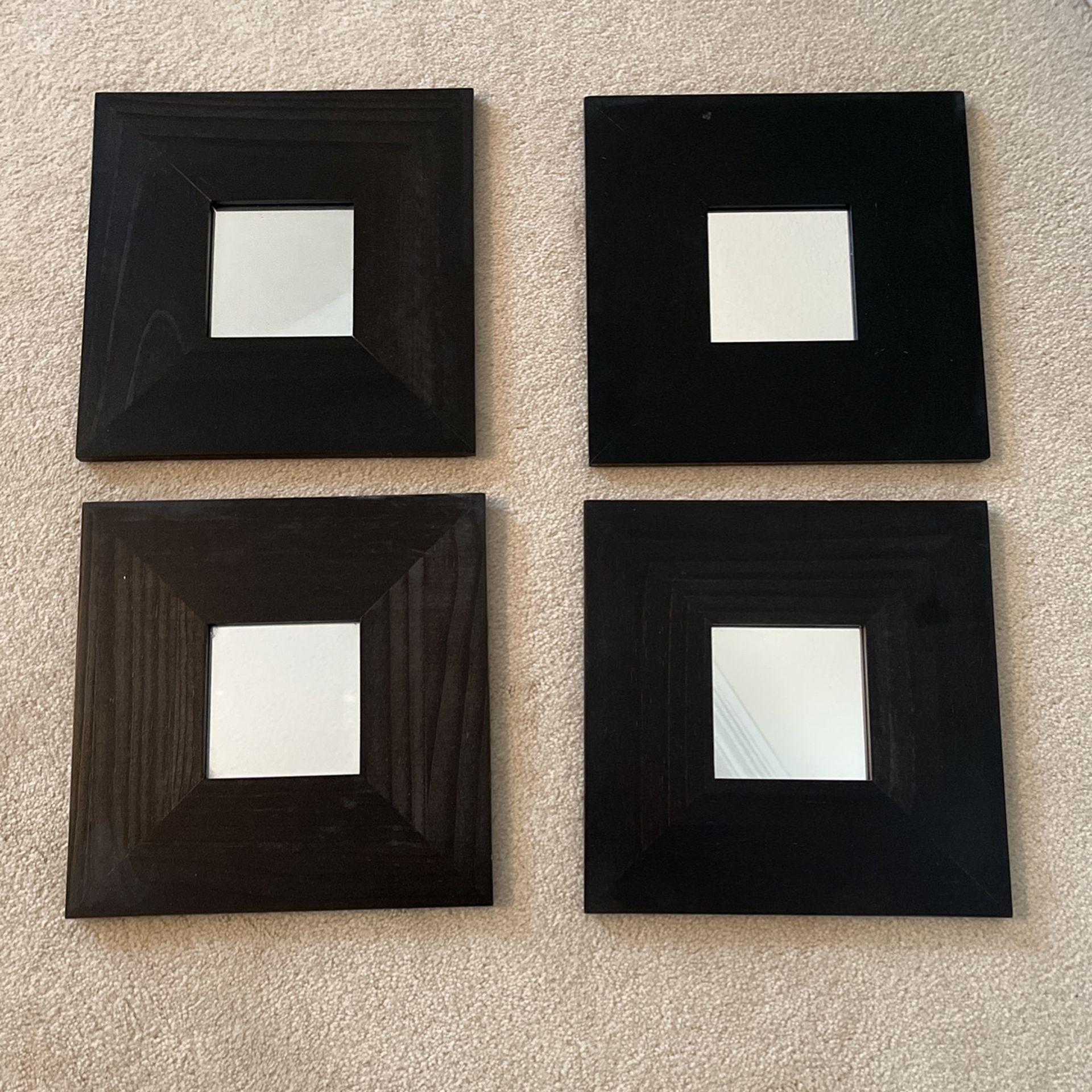4 Mirrored Wall Hanging Plaques