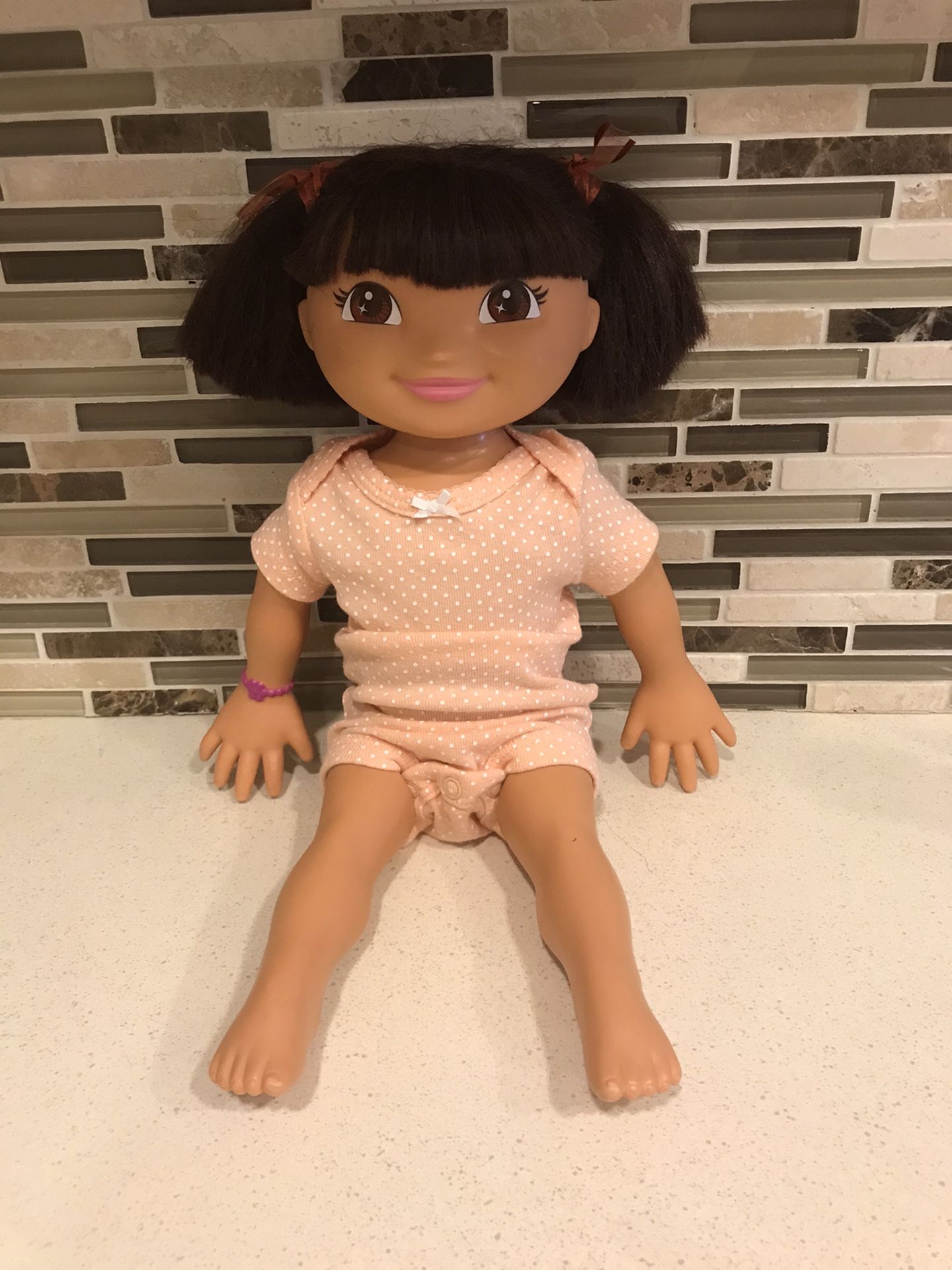 Dora Exploradora Gymnastic Doll