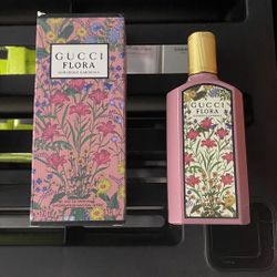 Gucci Flora Perfume 