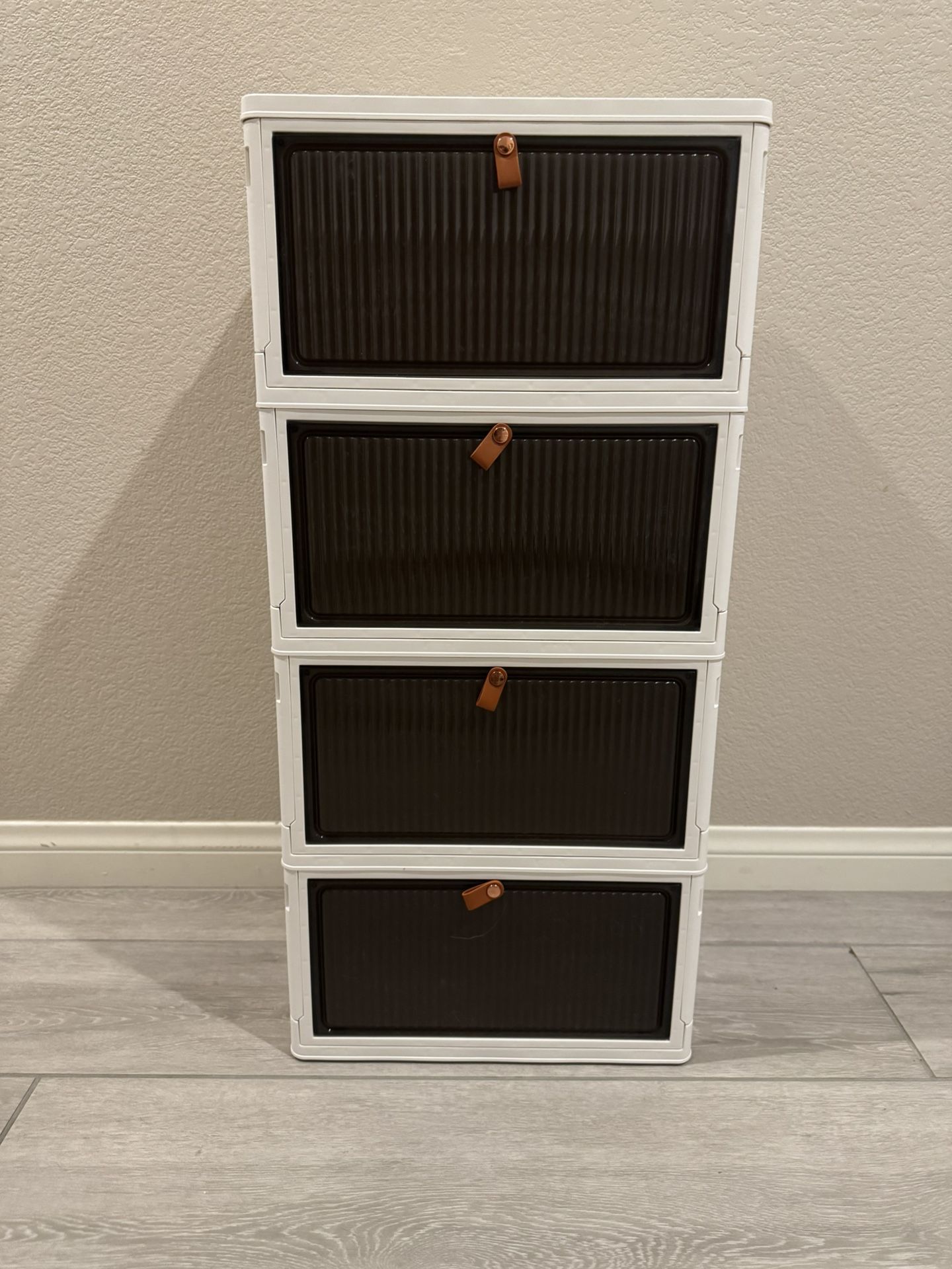 4 Tier Stackable Plastic Storage 23QT - No Wheels