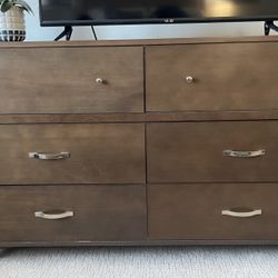 Dresser. Used. Good Constitution. 