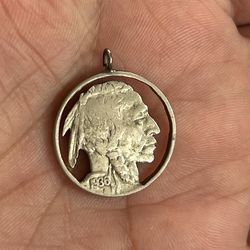 Búfalo & Indian Cut Out Charm Necklace 1936 Dime