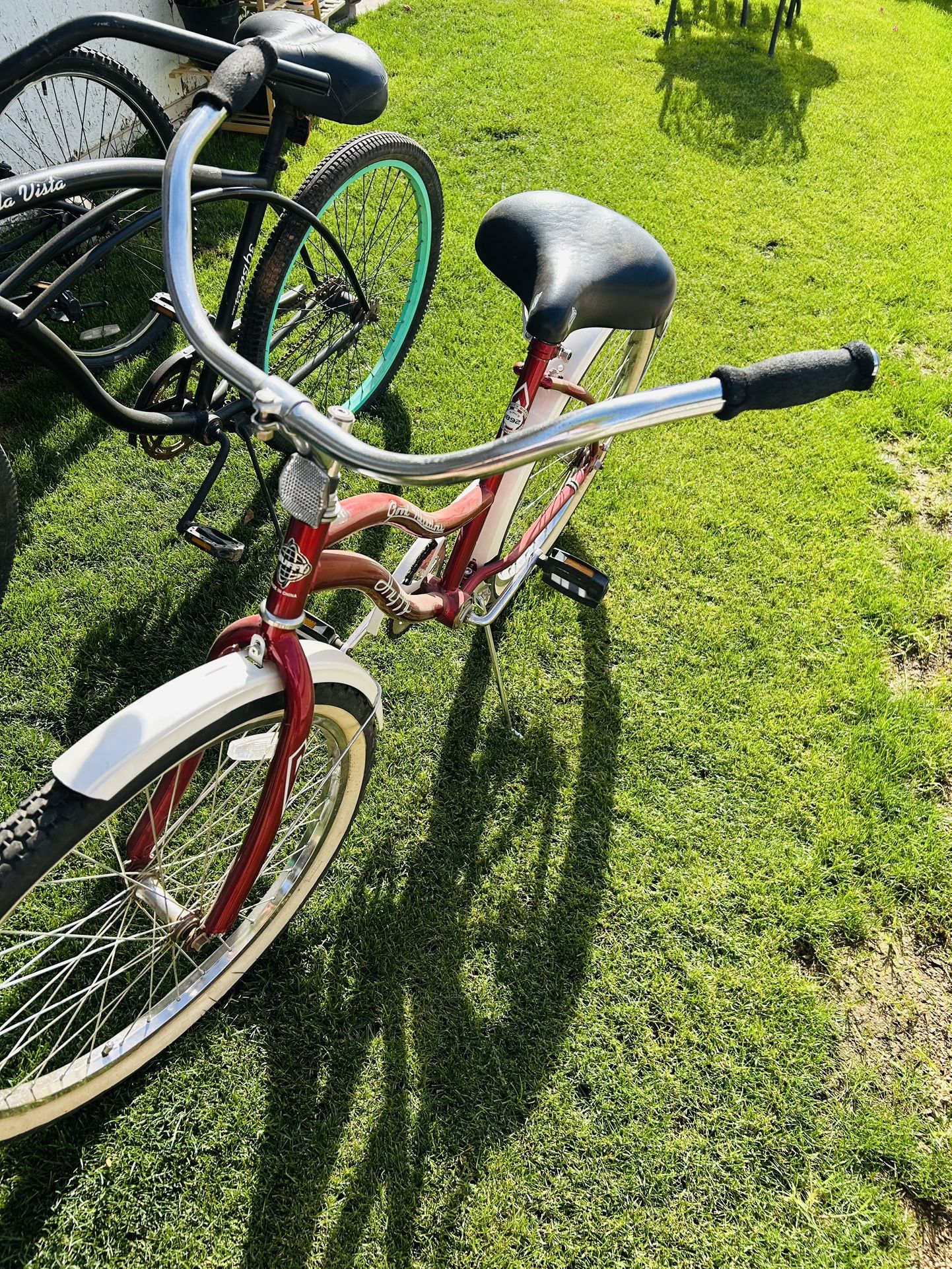 Huffy good vibrations 24” like new