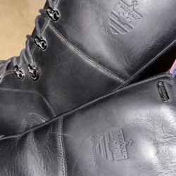 Royal Canadian Leather Waterproof Boots – Women’s US Size 7 Black