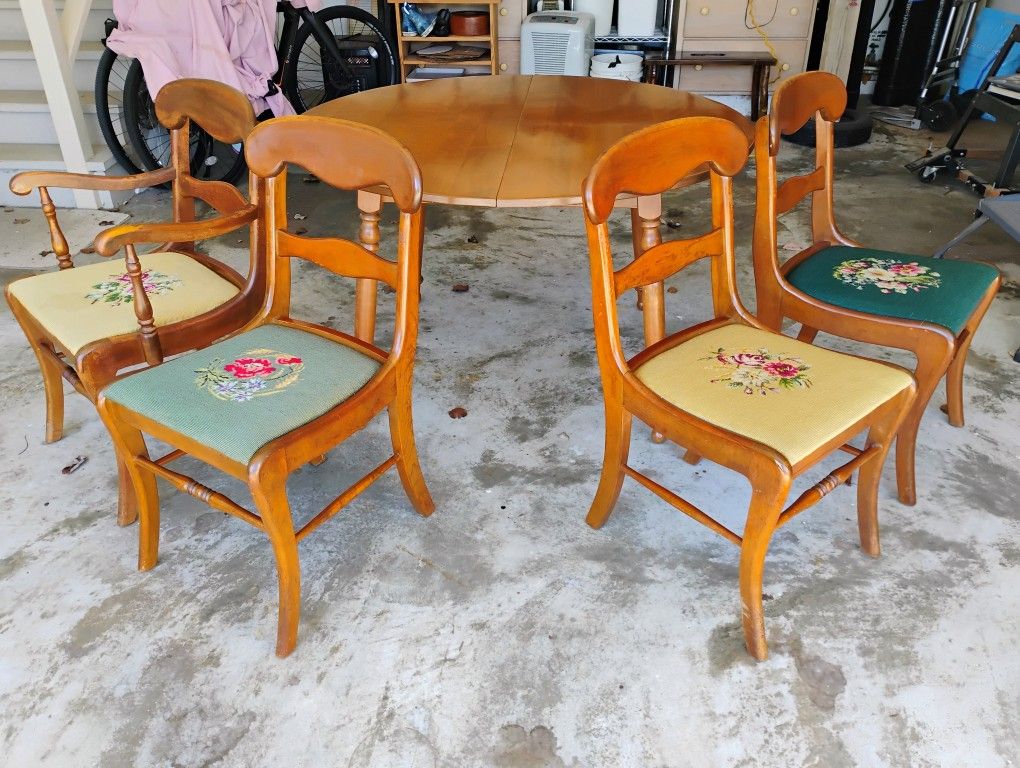 Dining room Table (4ft Round)+ 4 Chairs