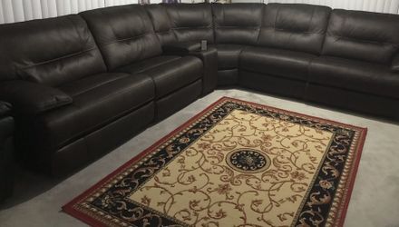 Like New 7 Piece Recliner Sofa Set -Power Recliner With USB charge And Remote Holder 