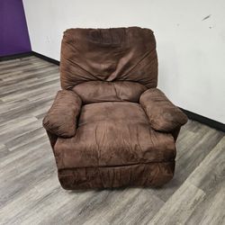 FREE RECLINER!! 