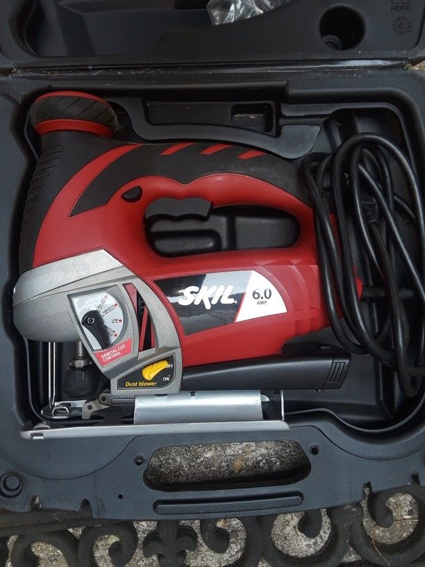 Skil 4680 Orbital Cut Control Scrolling Cut Saw Jigsaw & Case