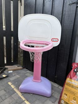 Little Tikes Adjustable Basketball Hoop