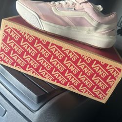 Women Shoe ‘VANS’