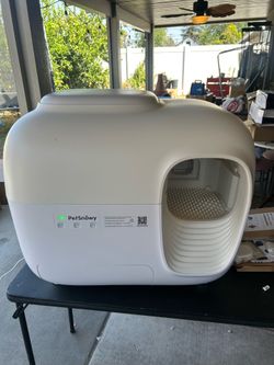 PetSnowy self-cleaning litter box