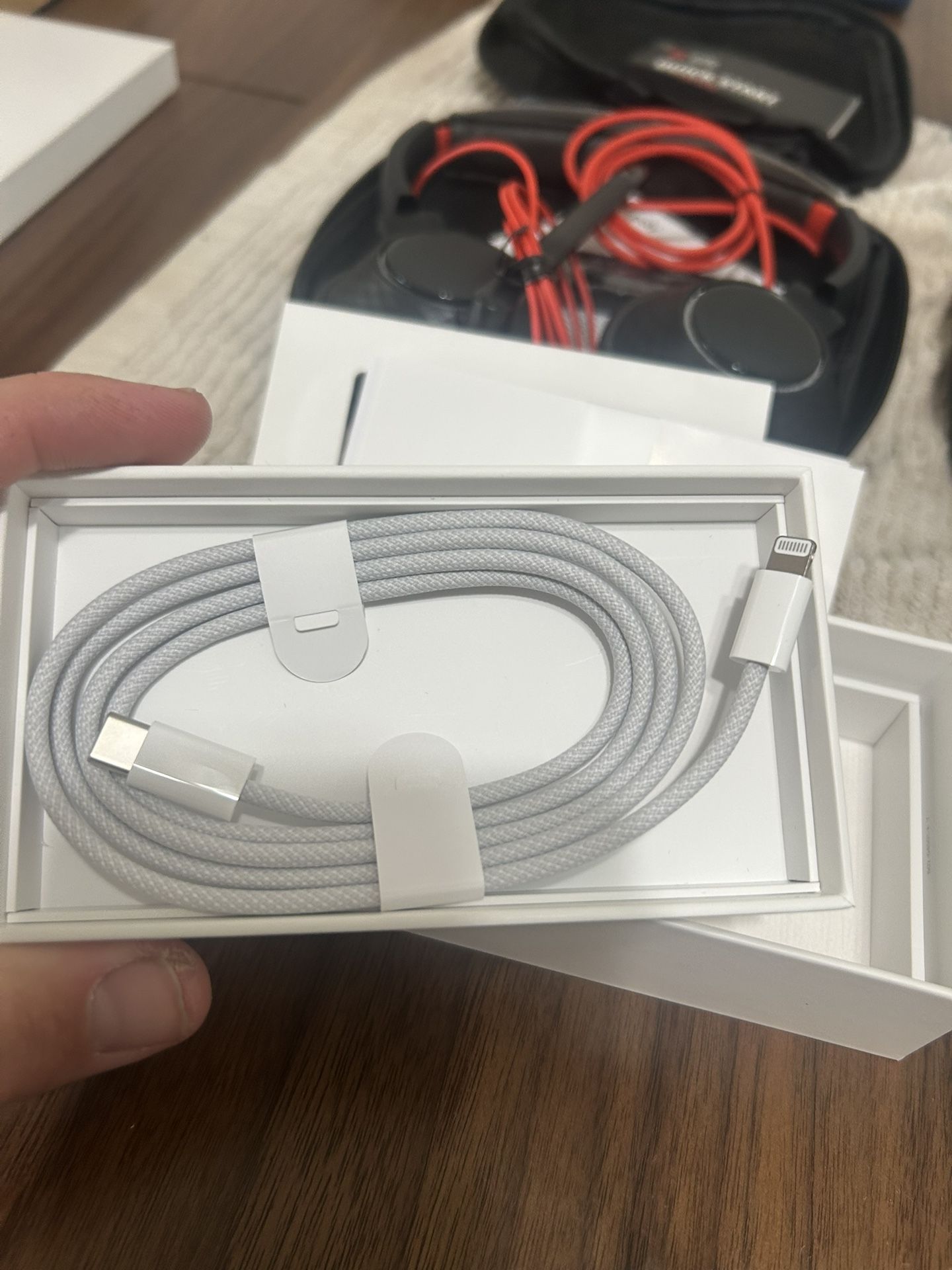 Magic Mouse charging cord