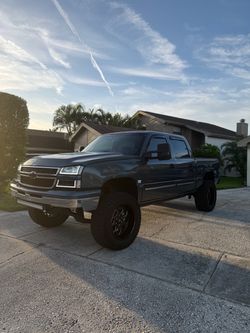 2007 Chevrolet Silverado Crew Cab Lifted Truck