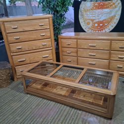 $2000 VINTAGE BROYHILL FURNITURE SET