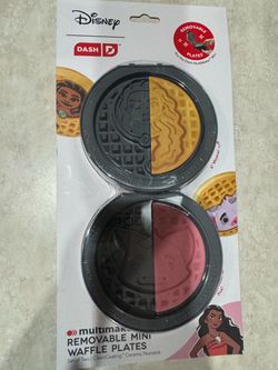 Disney Moana Dash Removable Mini Waffle Maker Plates