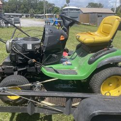 John Deere Tractor Running Driving 