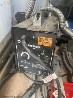 Chicago Electric 125 Amp Flux Core Wire Welder.
