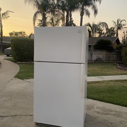 Two Doors Top Freezer 