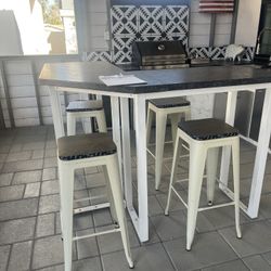 Set Of 4 Swivel Counter And Barstools 30” H
