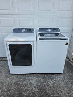 Samsung High Efficiency Washer and Dryer Set (Electric)