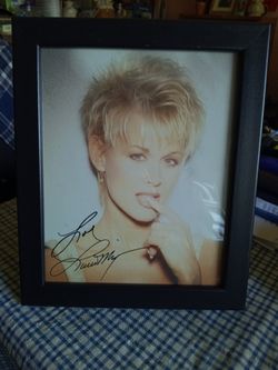 Lorrie Morgan  8 × 10
